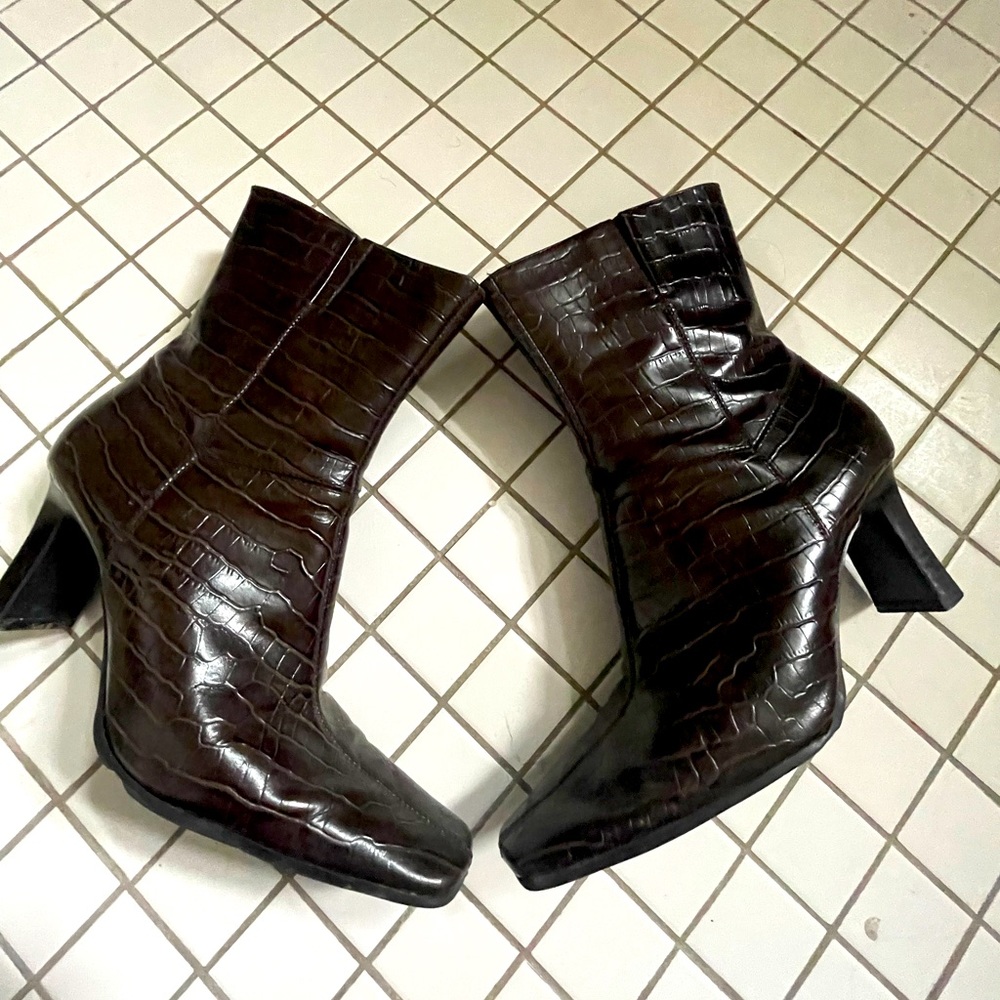 Vintage Brown Crocodile Ankle Booties